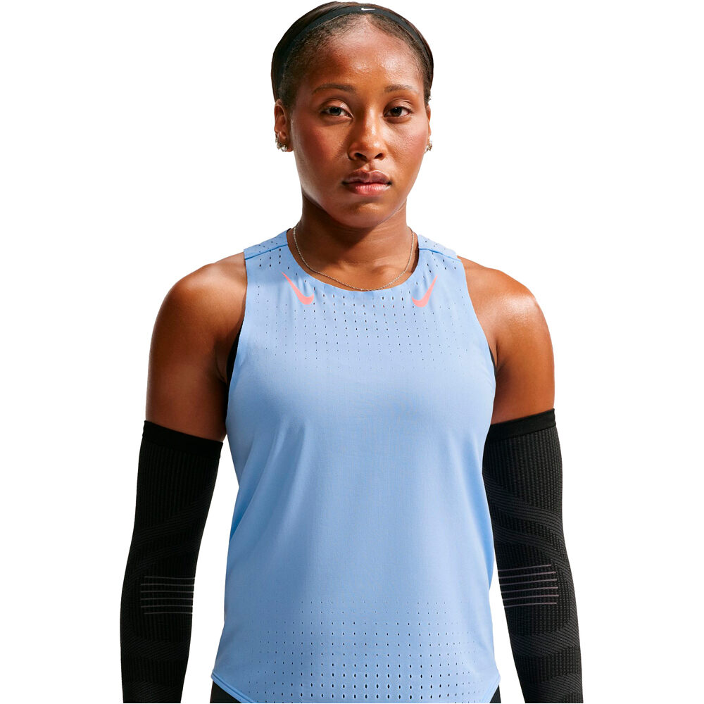 Nike camiseta técnica tirantes mujer W NK ARSWFT DFADV SINGLET vista detalle