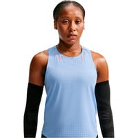 Nike camiseta técnica tirantes mujer W NK ARSWFT DFADV SINGLET vista detalle