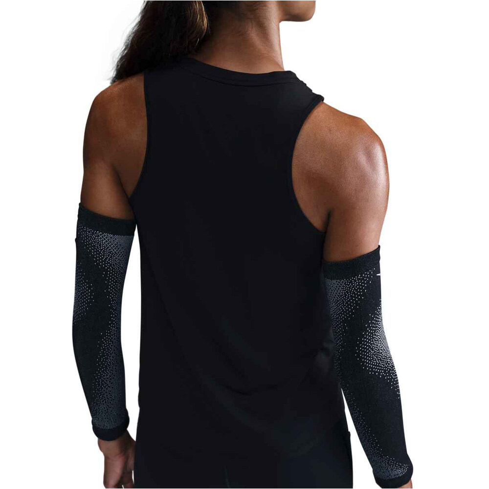 Nike camiseta técnica tirantes mujer W NK ONE SWSH HBR DF TANK vista trasera