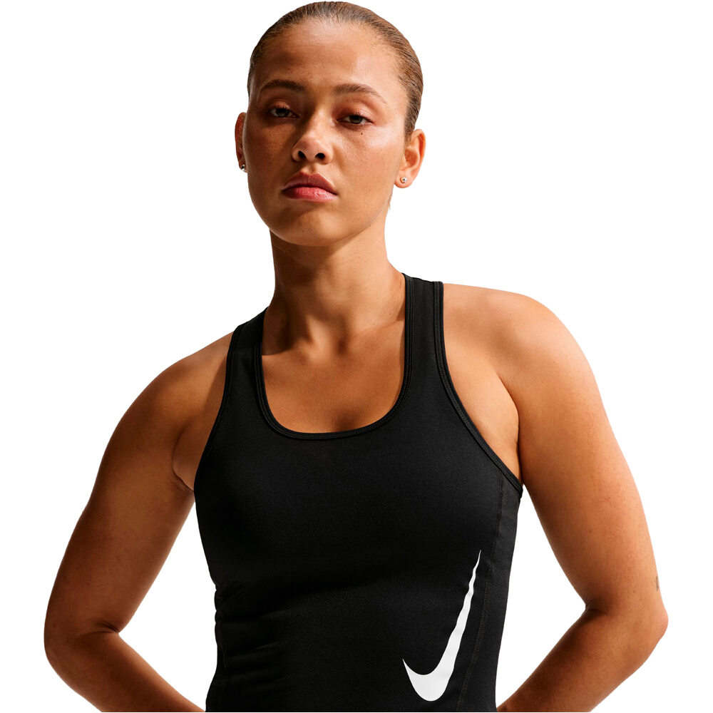 Nike camiseta técnica tirantes mujer W NK TEMPO SWOOSH RUN DF TANK vista detalle