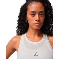 Nike camiseta tirantes mujer W J SPT DF ESS SLVLSS TOP vista detalle