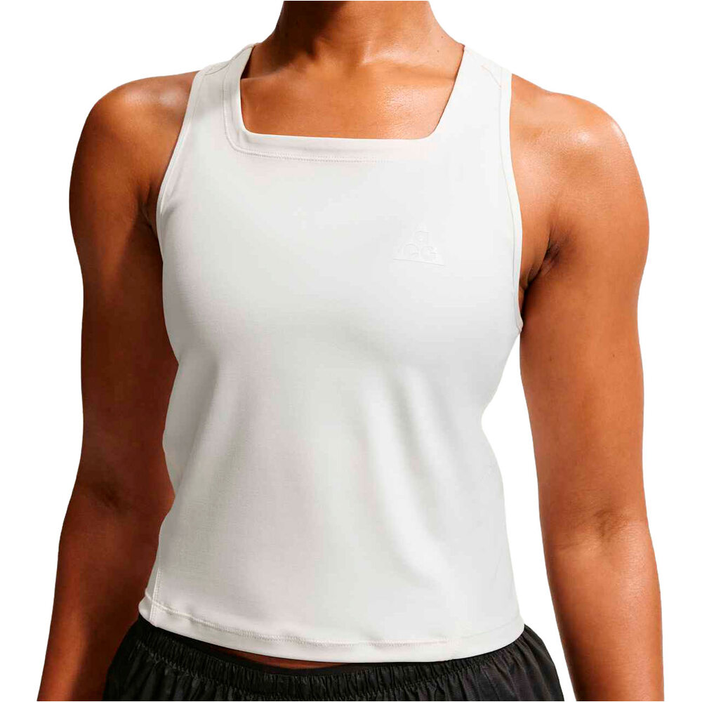 Nike camiseta tirantes running W ACG TRAIL DF TANK vista frontal