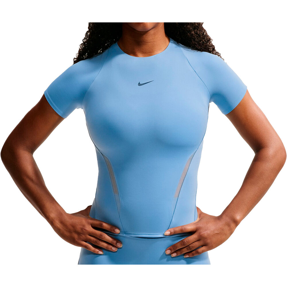 Nike camisetas fitness mujer W NK DF UNVRSA SS TOP MESH vista detalle