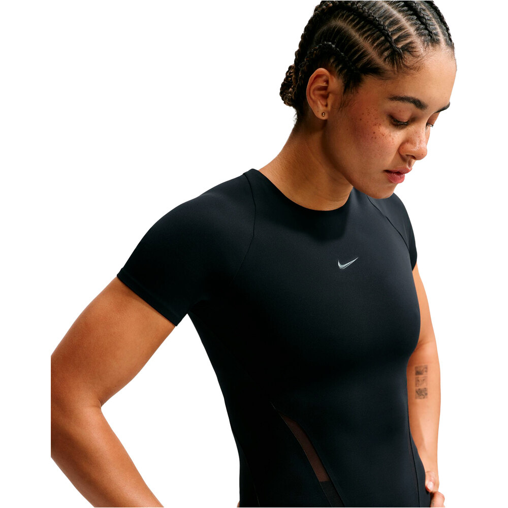 Nike camisetas fitness mujer W NK DF UNVRSA SS TOP MESH vista detalle