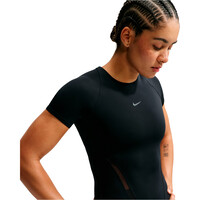 Nike camisetas fitness mujer W NK DF UNVRSA SS TOP MESH vista detalle