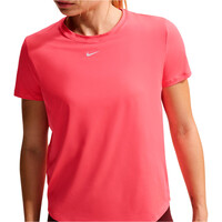 Nike camisetas fitness mujer W NK ONE CLASSIC DF SS TOP vista detalle