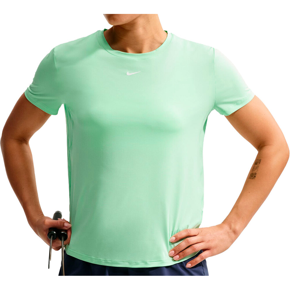 Nike camisetas fitness mujer W NK ONE CLASSIC DF SS TOP vista detalle