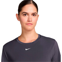 Nike camisetas fitness mujer W NK ONE CLASSIC DF SS TOP vista detalle