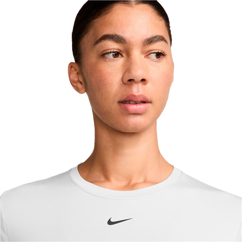 Nike camisetas fitness mujer W NK ONE CLASSIC DF SS TOP WT vista detalle
