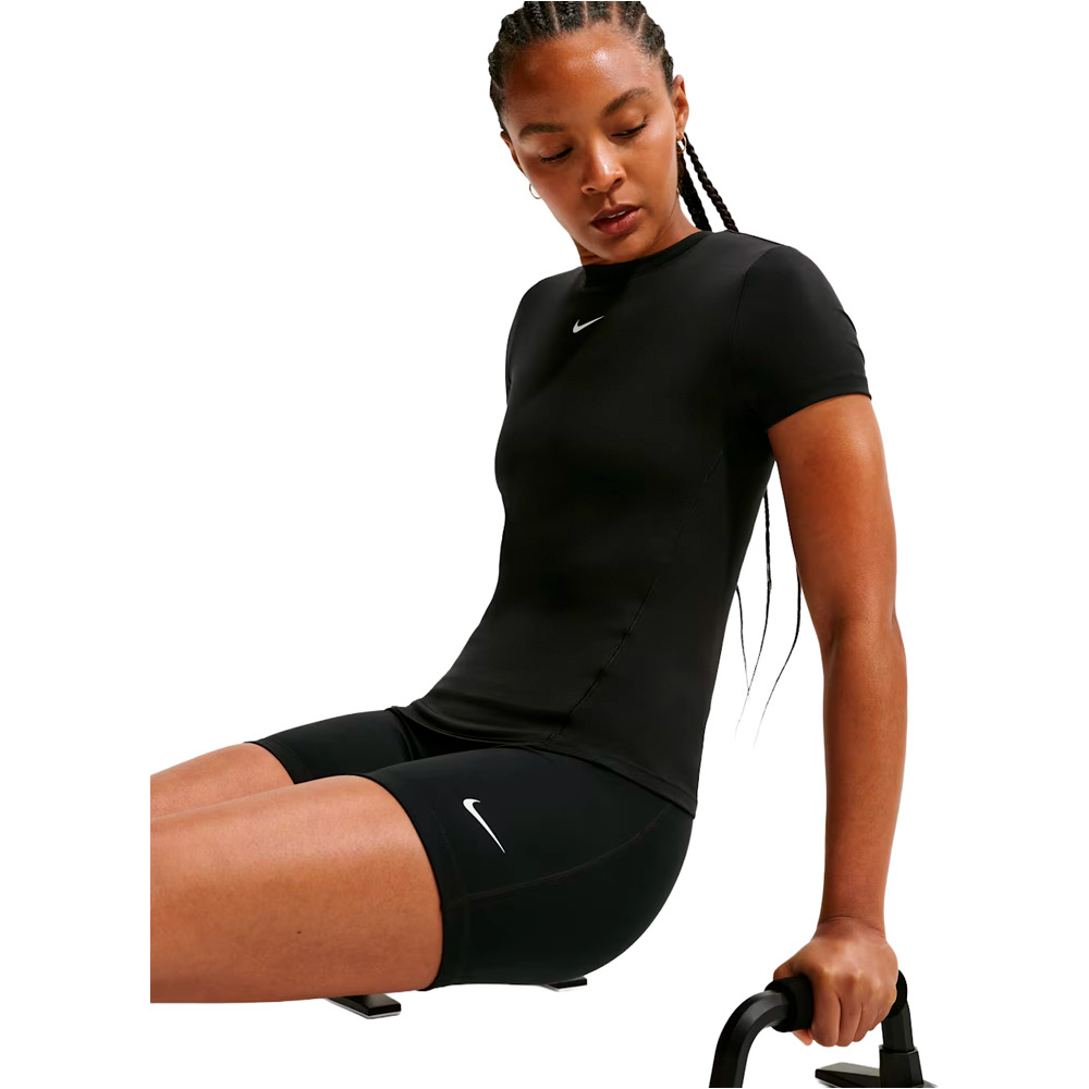 Nike camisetas fitness mujer W NK ONE FITTED SS TOP vista detalle