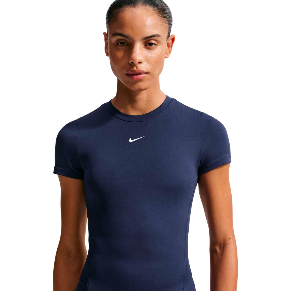 Nike camisetas fitness mujer W NK ONE FITTED SS TOP vista detalle