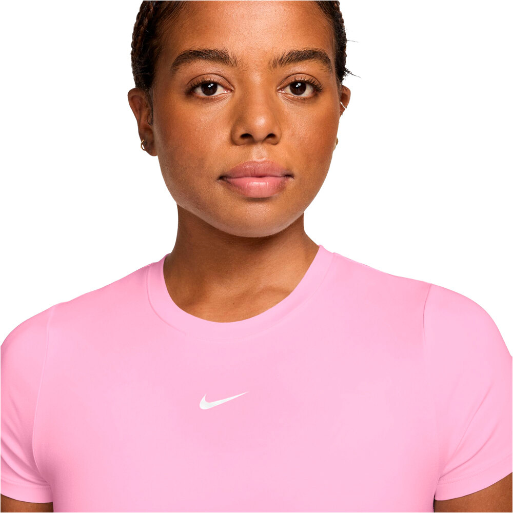 Nike camisetas fitness mujer W NK ONE FITTED SS TOP vista detalle