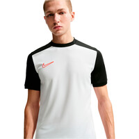Nike camisetas fútbol manga corta NIKE ACADEMY BLNE vista detalle