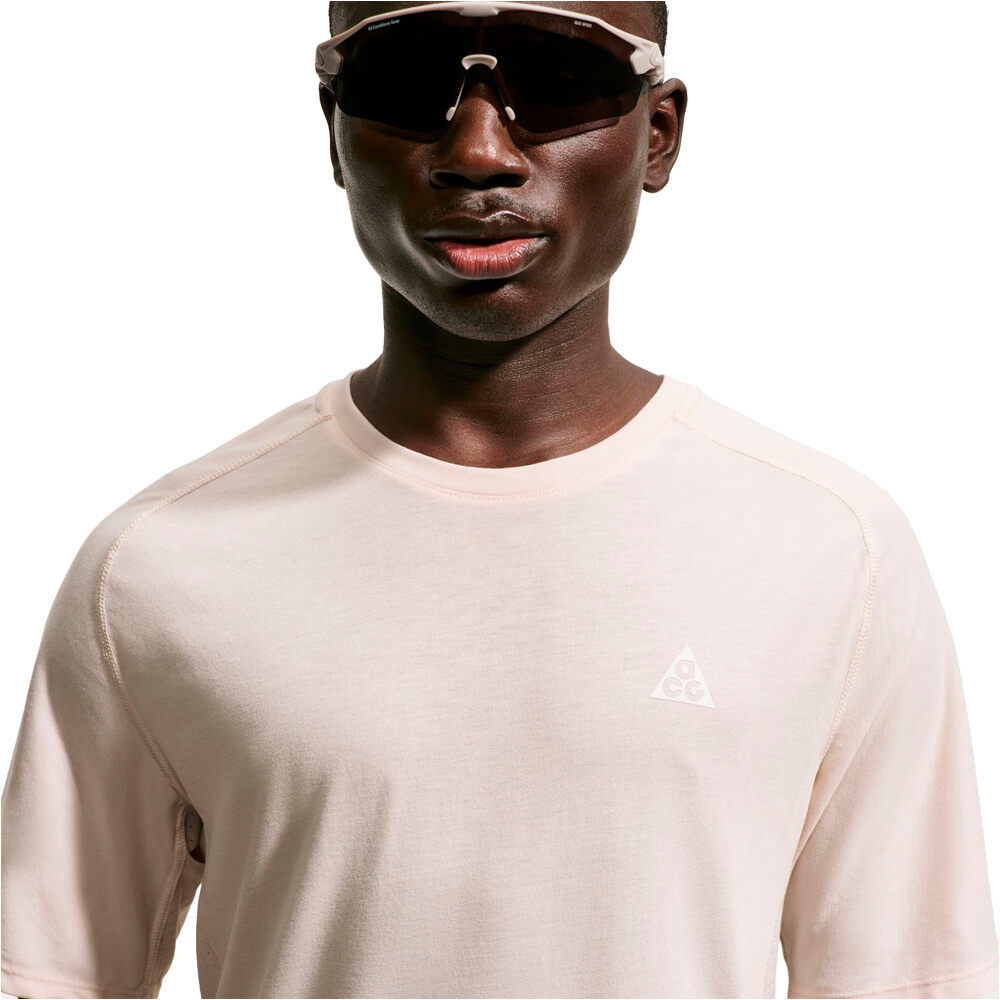 Nike camisetas trail running manga corta hombre M ACG DFADV SOLAR CHASE SS vista detalle