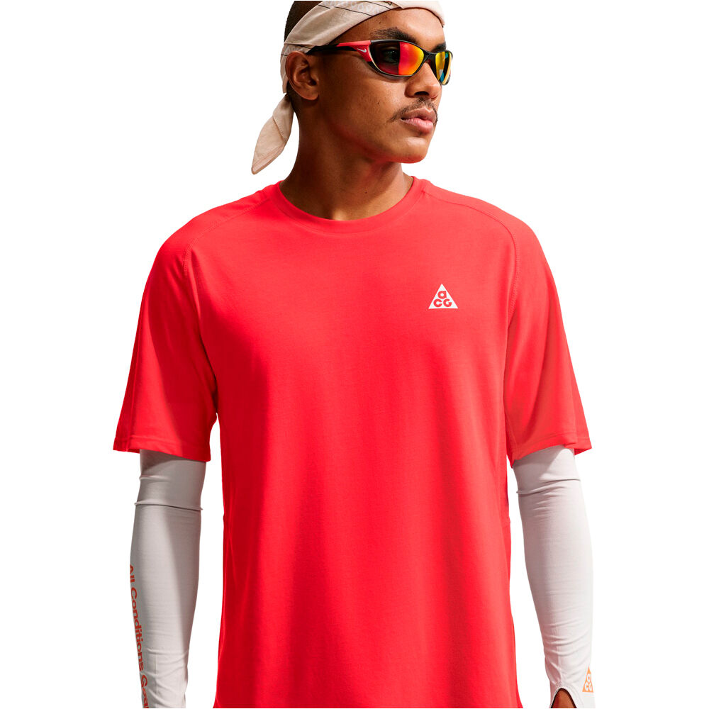 Nike camisetas trail running manga corta hombre M ACG DFADV SOLAR CHASE SS vista detalle