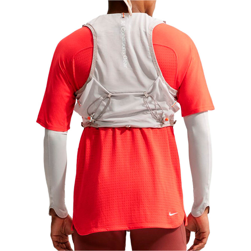 Nike camisetas trail running manga corta hombre M ACG DFADV SOLAR CHASE SS vista trasera