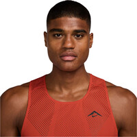 Nike camisetas trail running tirantes hombre M NK DFADV TRAILWIND SINGLET vista detalle