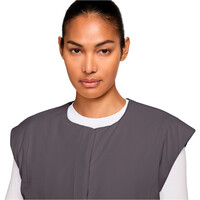 Nike chalecos mujer W NK 24.7 DF VEST FILLED WVN vista detalle