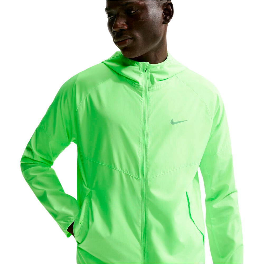 Nike CHAQUETA RUNNING HOMBRE M NK RPL MILER JKT vista detalle