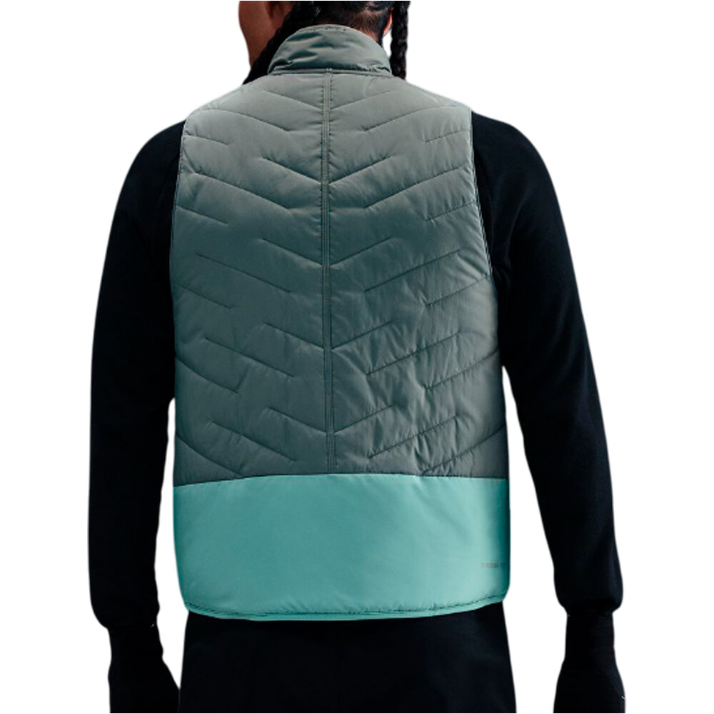 Nike CHAQUETA RUNNING HOMBRE M NK TF SYNFL RPL VST vista trasera