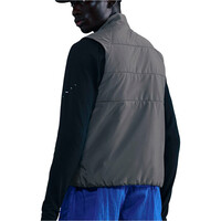 Nike CHAQUETA RUNNING HOMBRE M NK TFADV REFLECT VEST vista trasera