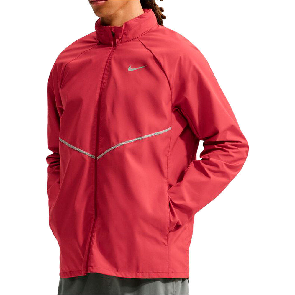 Nike CHAQUETA RUNNING HOMBRE M NK UV RPL MILER JKT vista frontal