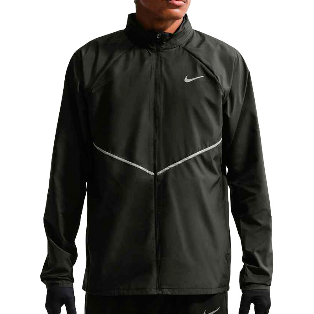Nike CHAQUETA RUNNING HOMBRE M NK UV RPL MILER JKT vista frontal