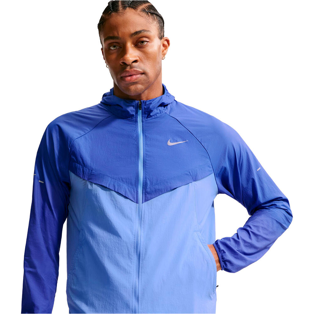 Nike CHAQUETA RUNNING HOMBRE M NK UV RPL STRIDE JACKET vista detalle