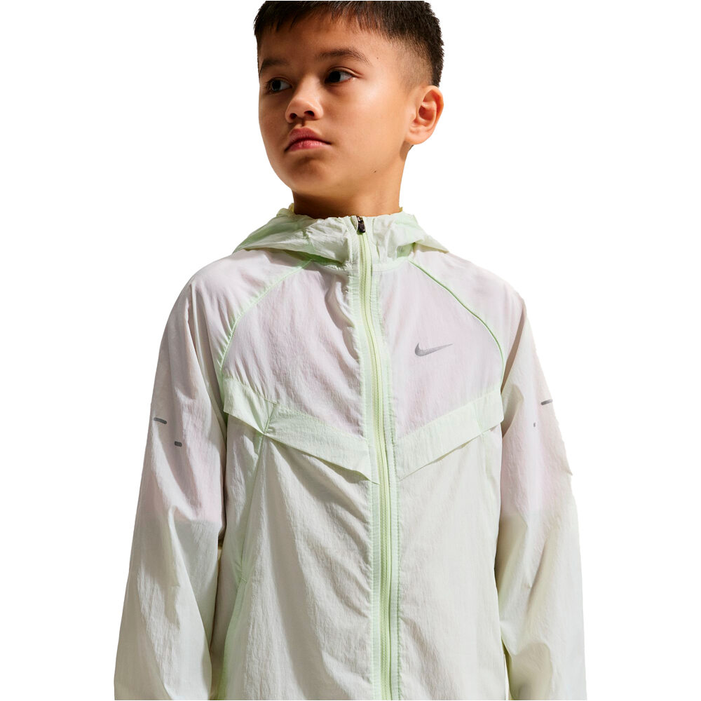Nike Chaqueta Running Infantil K NK UV REPEL STRIDE JACKET vista detalle