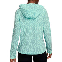 Nike CHAQUETA RUNNING MUJER W NK SWIFT NVLT DF JKT vista trasera