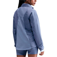 Nike Chaqueta Running Mujer W NK SWIFT TF FILL JKT vista trasera