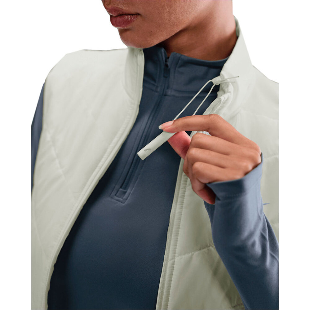 Nike Chaqueta Running Mujer W NK SWIFT TF FILL VEST vista detalle