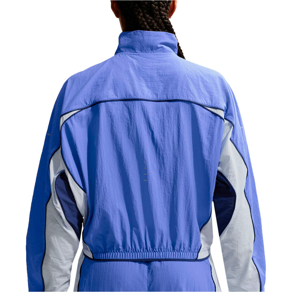 Nike CHAQUETA RUNNING MUJER W NK SWIFT UV RPL JKT NV 03