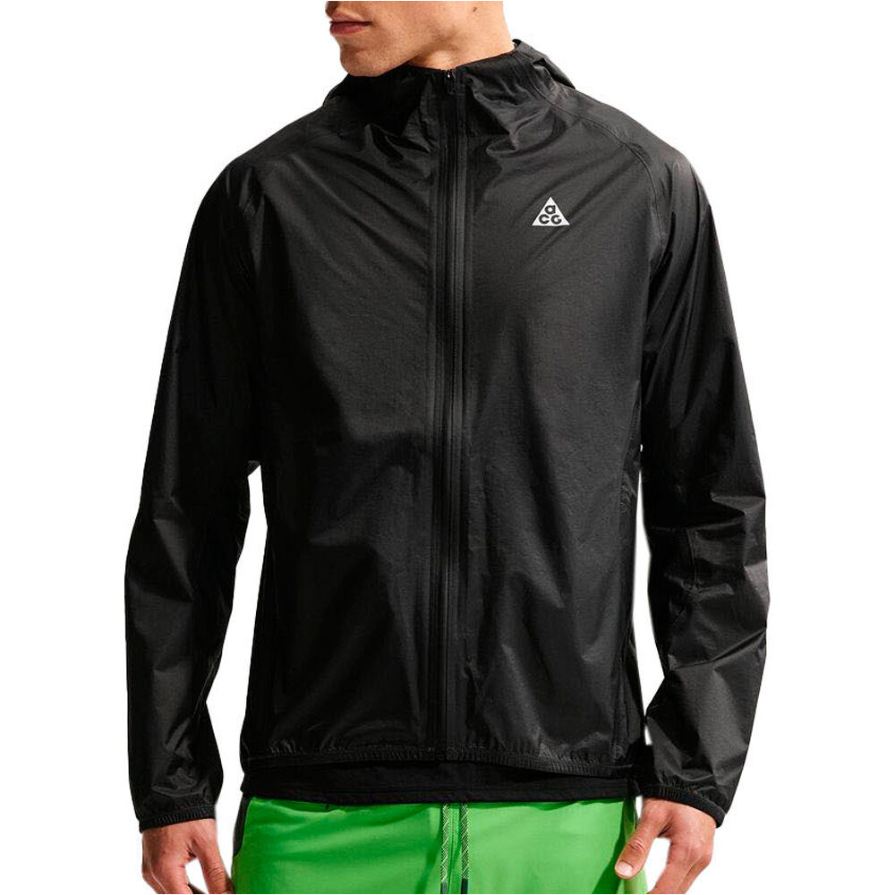 Nike Chaqueta Trail Hombre M ACG SFADV TRAILWIND JKT vista frontal