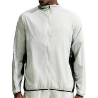 Nike Chaqueta Trail Hombre M ACG UV AIREEZ JKT vista frontal