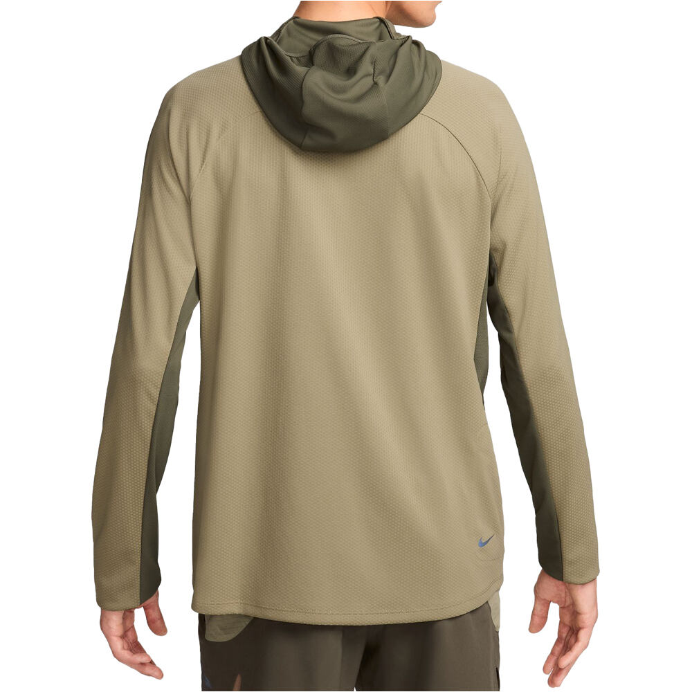 Nike CHAQUETA TRAIL RUNNING HOMBRE M NK DF UV TRAIL LS HD TOP vista trasera