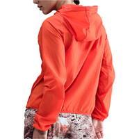 Nike CHAQUETA TRAIL RUNNING MUJER W NK TRAIL REPEL JKT vista trasera