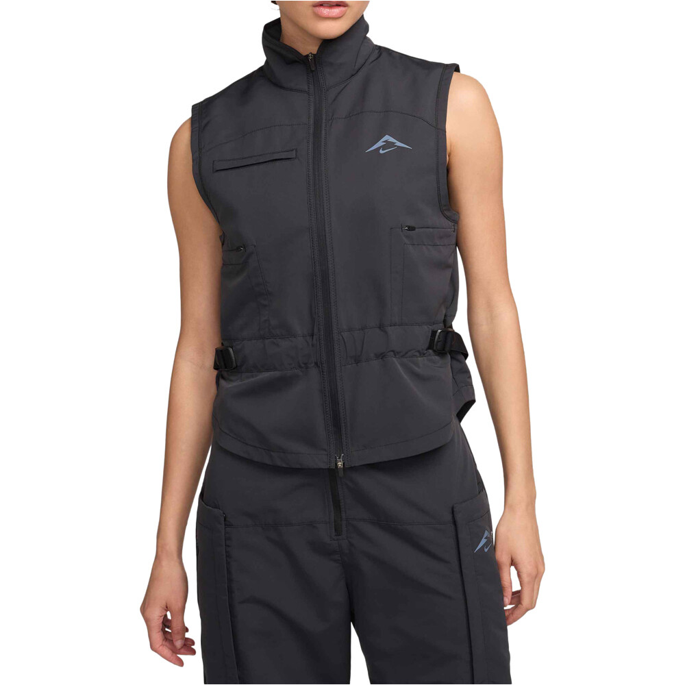 Nike CHAQUETA TRAIL RUNNING MUJER W NK TRAIL REPEL VEST vista frontal