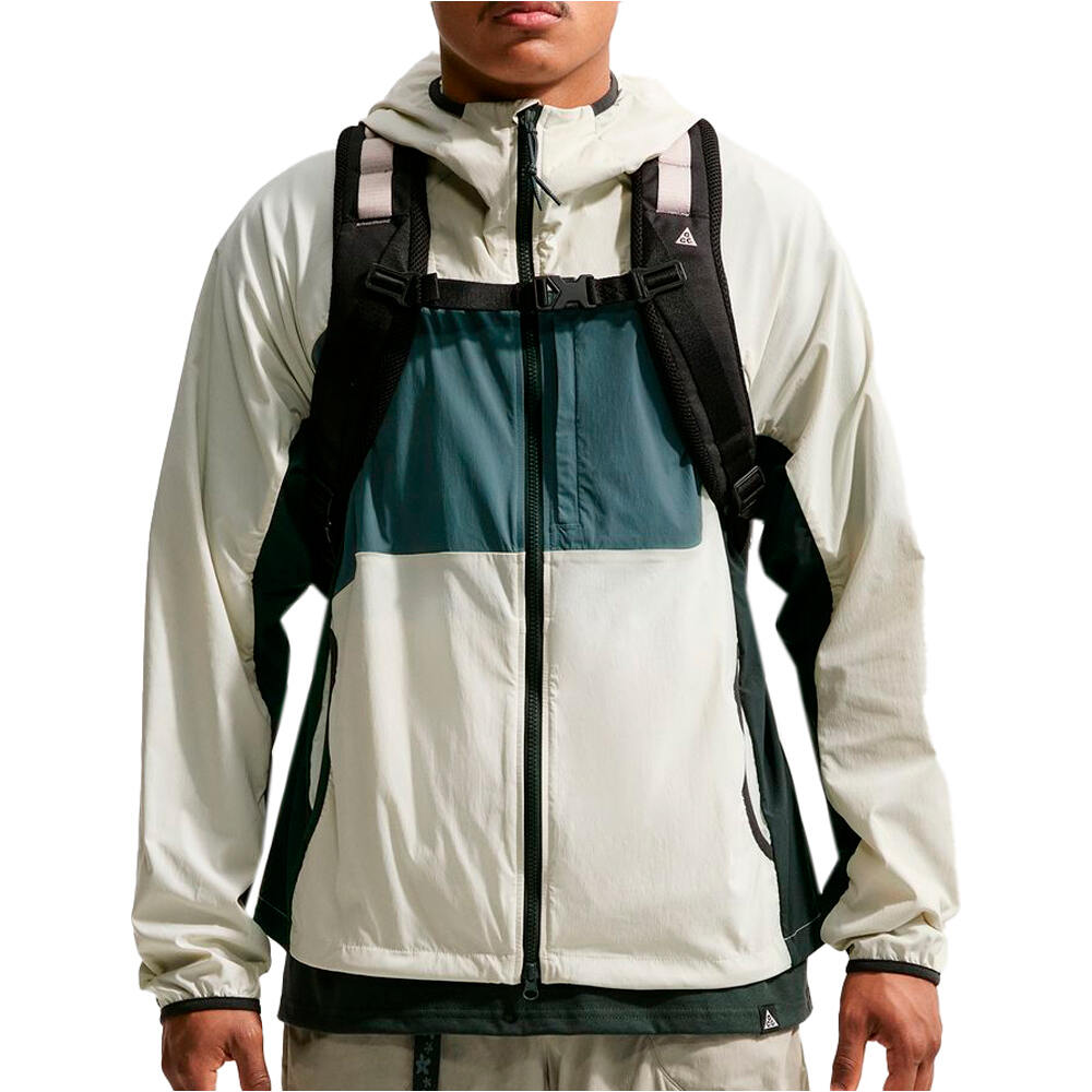 Nike chaquetas hombre M ACG UV FIVE TOWERS JKT vista frontal