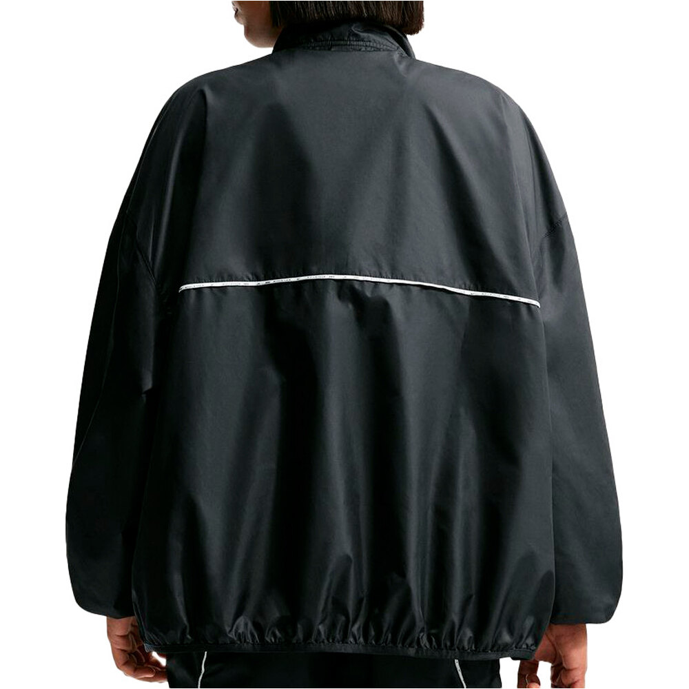 Nike chaquetas mujer W NK ATH DEPT WATER REPEL WNDB vista trasera