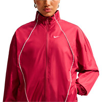 Nike chaquetas mujer W NK ATH DEPT WATER REPEL WNDB vista trasera