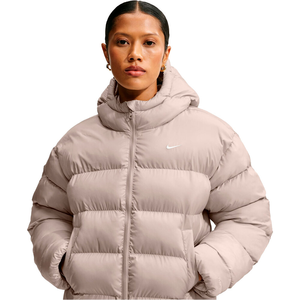 Nike chaquetas mujer W NK TF SYN CLSSC JKT vista detalle
