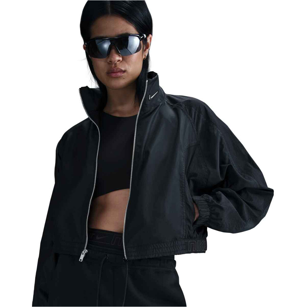 Nike chaquetas mujer W NSW JKT WVN STREET GLS vista detalle
