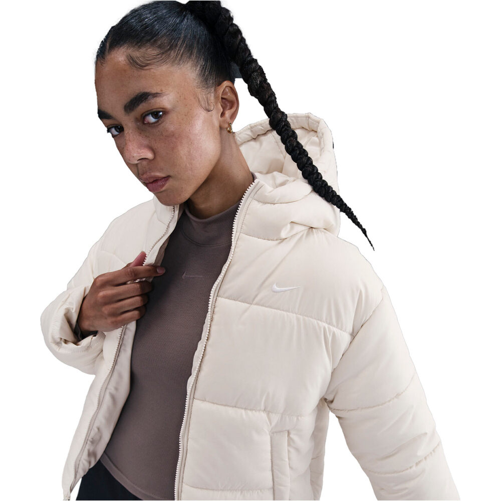 Nike chaquetas mujer W NSW TF SYNFL NK CLSC PFR vista detalle