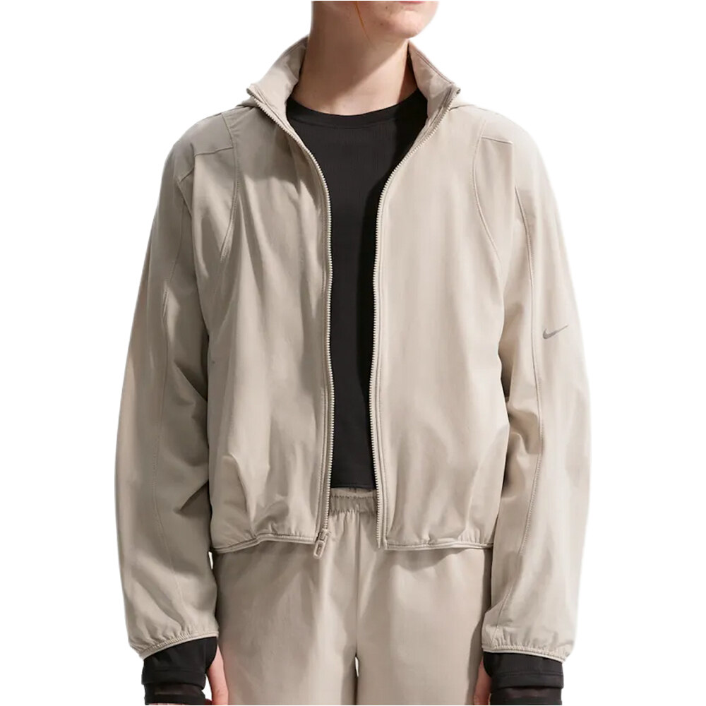 Nike chubasquero running niño G NK MAVN RPL UV RUN JKT vista frontal