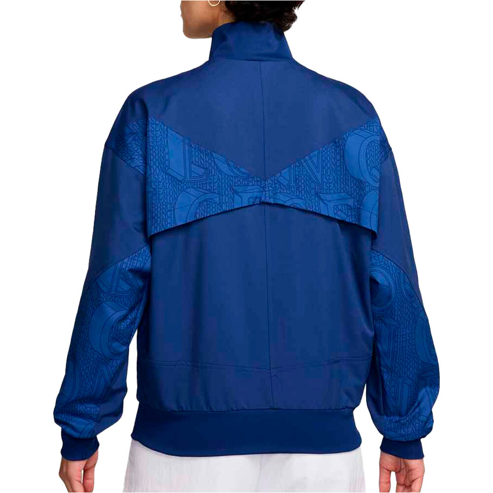 Nike chubasqueros y chaquetones entrenamiento fútbol CHELSEA 25 WNK DF STRK ANTHM JKT vista trasera