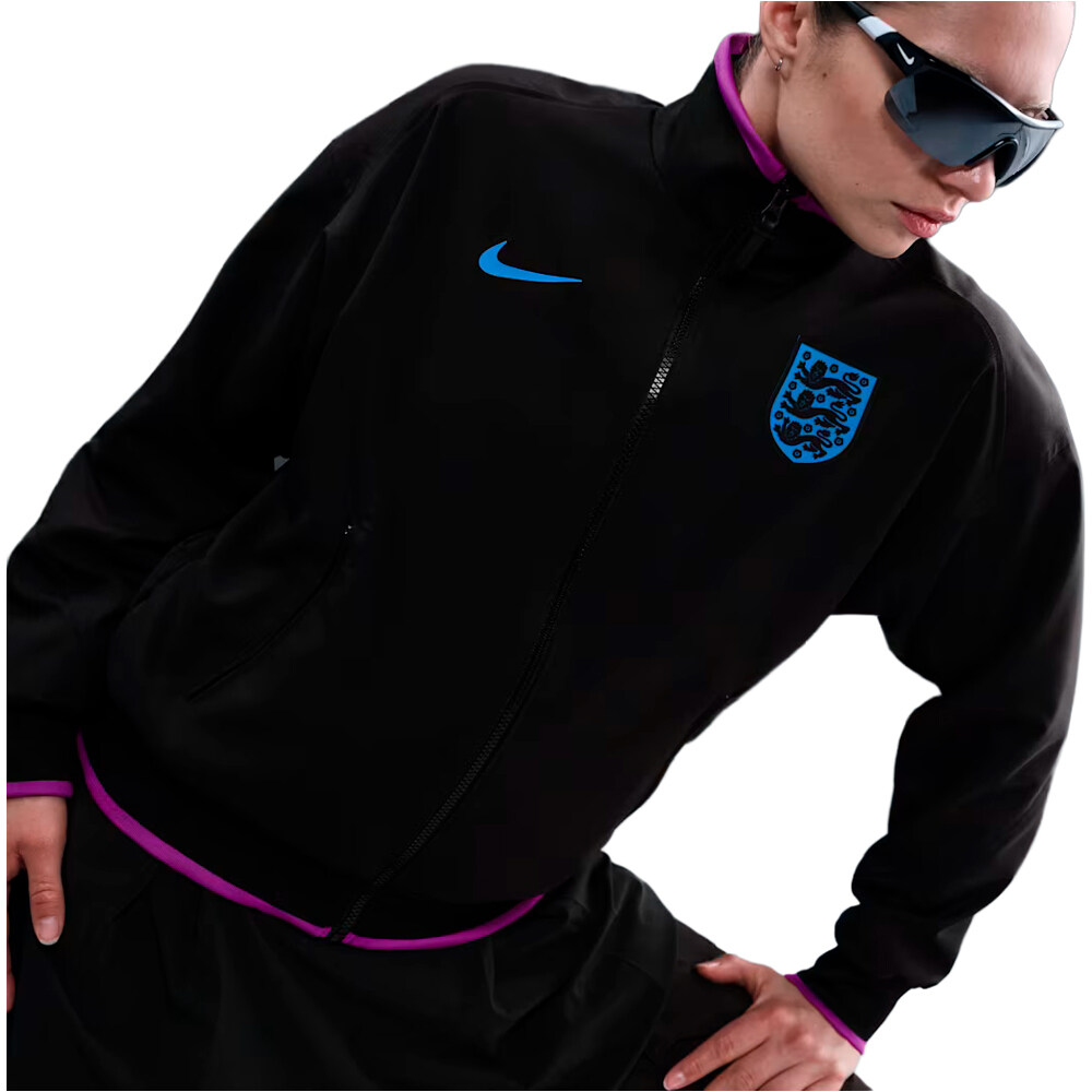 Nike chubasqueros y chaquetones entrenamiento fútbol INGLATERRA 25 W NK DF STRK ANTHM JKT AW vista detalle