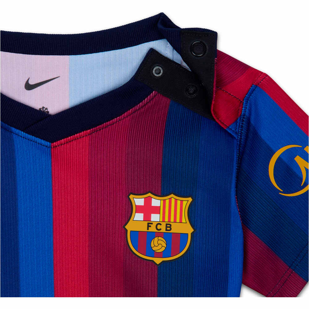 Nike equipación fútbol niño BARCELONA 27 INF NK DF KIT STAD HM vista detalle