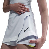 Nike falda tenis W NKCT DF SLAM SKORT HR MB vista detalle