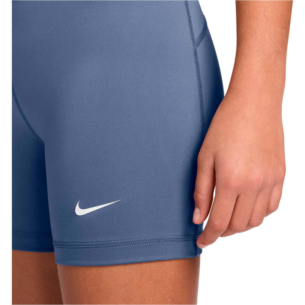 Nike malla corta niña G NP DF 3IN SHORT 03